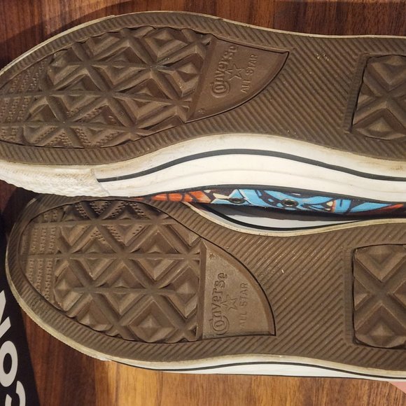 Rare graffiti Converse size 7 men 9 women - Picture 3 of 4